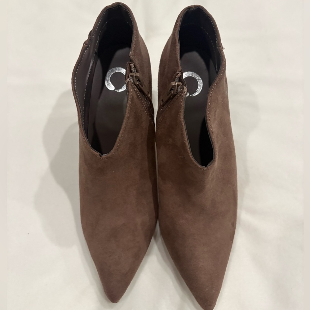 Women’s‎ Brown Faux Suede Pointed Toe Ankle Booties Size 8 Side Zip Low Heel
